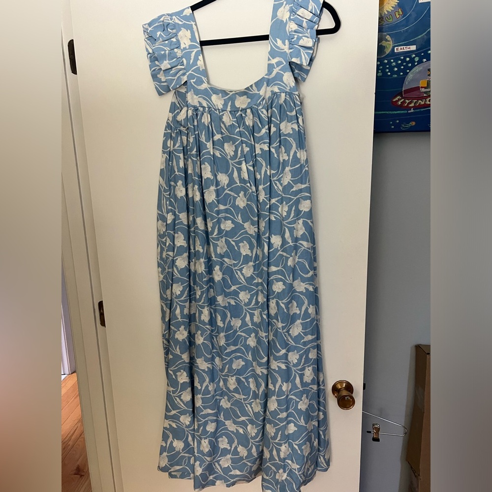 Target- a new day- size medium blue floral maxi dress.